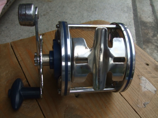 รอกตกปลา OLYMPIC  DOLPHIN615