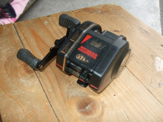 รอกหยดน้ำ WHISKER