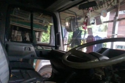 HINO FD 195 HP HO7D หกล้อดั๊มพ์ สมอเงิน รถเครื่องดีแรงดีไม่เยิ้ม ภายในเก๋งคอนโซลครบพร้อม พวงมาลัยเพาเวอร์ ระบบเบรคทริ๊ปฟี้ครบครัน ช่วงล่างคัชซีไม่มีบวม ยาง 8.25 ขอบ 16 สภาพดี 70\% พร้อมบรรทุกพร้อมใช้งาน เอกสารเล่มทะเบียนครบ ราคาต่อรองได้ครับ HINO FD 195 HP HO7D หกล้อดั๊มพ์ สมอเงิน รถเครื่องดีแรงดีไม่เยิ้ม ภายในเก๋งคอนโซลครบพร้อม พวงมาลัยเพาเวอร์ ระบบเบรคทริ๊ปฟี้ครบครัน ช่วงล่างคัชซีไม่มีบวม ยาง 8.25 ขอบ 16 สภาพดี 70\% พร้อมบรรทุกพร้อมใช้งาน เอกสารเล่มทะเบียนครบ ราคาต่อรองได้ครับ