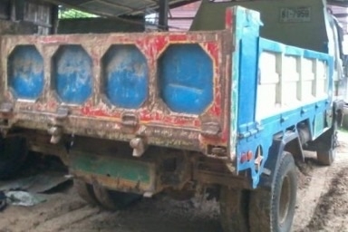 HINO FD 195 HP HO7D หกล้อดั๊มพ์ สมอเงิน รถเครื่องดีแรงดีไม่เยิ้ม ภายในเก๋งคอนโซลครบพร้อม พวงมาลัยเพาเวอร์ ระบบเบรคทริ๊ปฟี้ครบครัน ช่วงล่างคัชซีไม่มีบวม ยาง 8.25 ขอบ 16 สภาพดี 70\% พร้อมบรรทุกพร้อมใช้งาน เอกสารเล่มทะเบียนครบ ราคาต่อรองได้ครับ HINO FD 195 HP HO7D หกล้อดั๊มพ์ สมอเงิน รถเครื่องดีแรงดีไม่เยิ้ม ภายในเก๋งคอนโซลครบพร้อม พวงมาลัยเพาเวอร์ ระบบเบรคทริ๊ปฟี้ครบครัน ช่วงล่างคัชซีไม่มีบวม ยาง 8.25 ขอบ 16 สภาพดี 70\% พร้อมบรรทุกพร้อมใช้งาน เอกสารเล่มทะเบียนครบ ราคาต่อรองได้ครับ