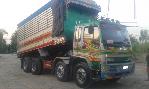 ขายISUZU 270ปี48พ่วงแม่ลูกดั๊ม ยางเต็ม สภาพสวยพร้อมใช้ ราคาต่อรองได้ ติดต่อได้ที่คุณ อ๊อฟ พิจิตร 086-737-9991