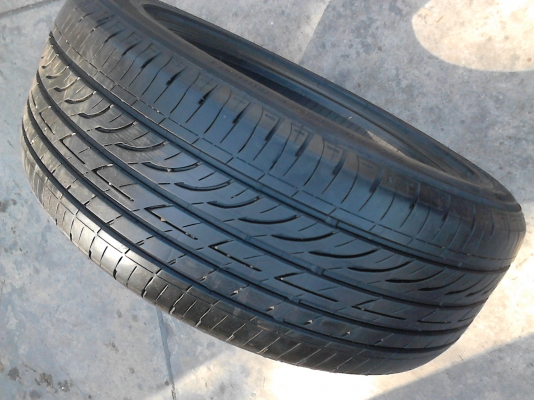 225/50R17 BRIDGESTONE TURANZA GR-90 มี 1 เส้น ปี 2013 ใหม่ๆ ดอกยางหนาๆ TEL.081-427-3941 225/50R17 BRIDGESTONE TURANZA GR-90 มี 1 เส้น ปี 2013 ใหม่ๆ ดอกยางหนาๆ TEL.081-427-3941
