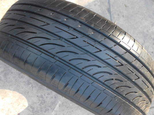 225/50R17 BRIDGESTONE TURANZA GR-90 มี 1 เส้น ปี 2013 ใหม่ๆ ดอกยางหนาๆ TEL.081-427-3941 225/50R17 BRIDGESTONE TURANZA GR-90 มี 1 เส้น ปี 2013 ใหม่ๆ ดอกยางหนาๆ TEL.081-427-3941