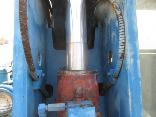 ขายรถเครนตีนตะขาบหนัก7ตันรุ่นหนักIHIมีเวทถ่วง