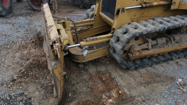 จองแล้วครับ 2ุ60,000 บาท มี VDO HD รถแทรกเตอร์ MITSUBISHI BD2 GII เก่านอก พร้อมใช้