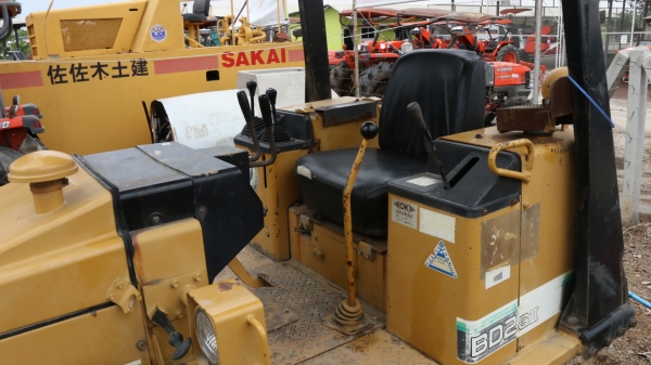 จองแล้วครับ 2ุ60,000 บาท มี VDO HD รถแทรกเตอร์ MITSUBISHI BD2 GII เก่านอก พร้อมใช้