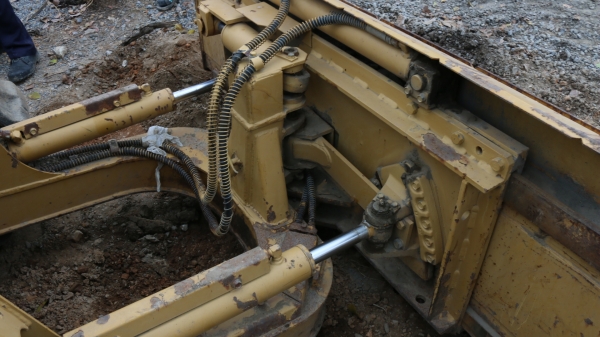 จองแล้วครับ 2ุ60,000 บาท มี VDO HD รถแทรกเตอร์ MITSUBISHI BD2 GII เก่านอก พร้อมใช้