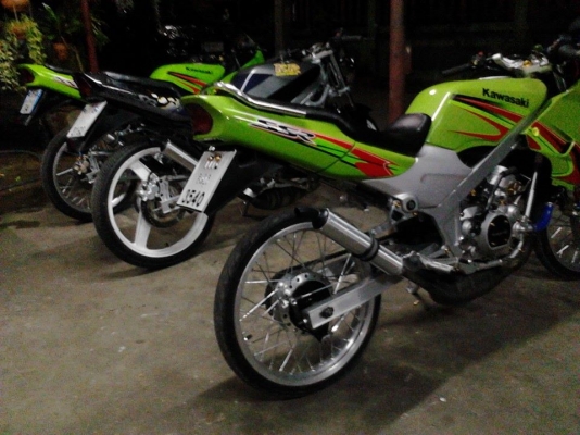 ***ขายแล้วครับขอบคุณ Truck2hand ขาย 2 STROKE ในตำนาน แต่งสวย แต่งแรง โดนใจ !! KAWASAKI KR SSR 150 cc. เช็คใหม่ ทั้งระบบ ของเหลวใหม่ ทุกจุด  เครื่องเดิม เกียร์เดิม ฟิตใหม่ แน่นๆ แรงๆ  ล้อใหม่ สวยๆ ท่อสูตร เบิกใหม่ แรง สีสันใหม่ทั้งคัน สวยจัดแรงจริง อะไหล่/