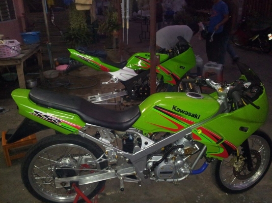 ***ขายแล้วครับขอบคุณ Truck2hand ขาย 2 STROKE ในตำนาน แต่งสวย แต่งแรง โดนใจ !! KAWASAKI KR SSR 150 cc. เช็คใหม่ ทั้งระบบ ของเหลวใหม่ ทุกจุด  เครื่องเดิม เกียร์เดิม ฟิตใหม่ แน่นๆ แรงๆ  ล้อใหม่ สวยๆ ท่อสูตร เบิกใหม่ แรง สีสันใหม่ทั้งคัน สวยจัดแรงจริง อะไหล่/