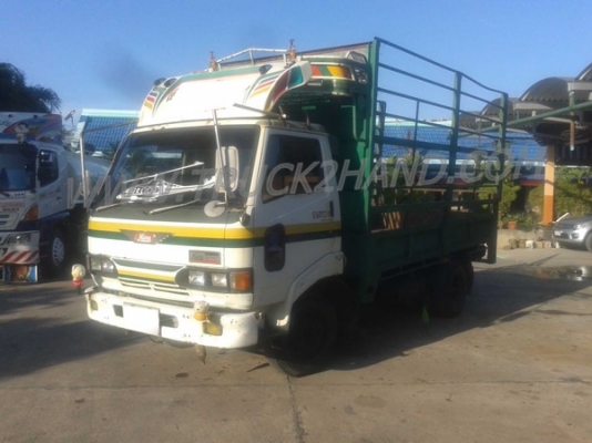 รถบรรทุก 6 ล้อ HINO KM 300  110  แรงม้า   เครื่อง6 สูบ ลองแวะชมสภาพรถและทดลองขับก่อน และยังสามารถต่อรองราคาได้ครับ