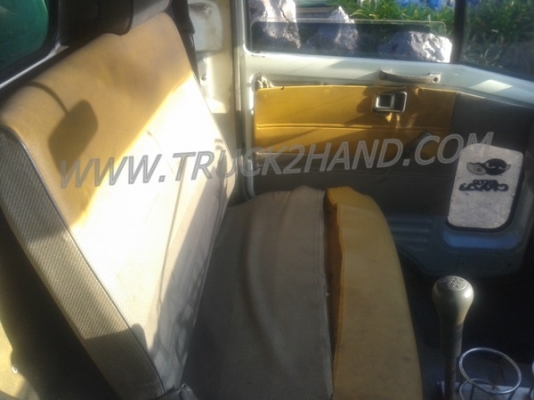 รถบรรทุก 6 ล้อ HINO KM 300  110  แรงม้า   เครื่อง6 สูบ ลองแวะชมสภาพรถและทดลองขับก่อน และยังสามารถต่อรองราคาได้ครับ