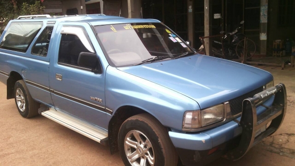 ISUZU TFR 2.5 VAN ปี35 แอร์เย็น ภาษีเต็ม