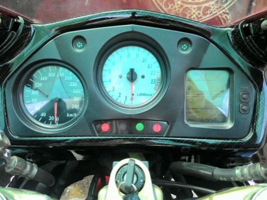 ขายครับ VFR800 ปี2000 หัวฉีด ไมค์ดิจิตอล ทะเบียนแท้โอนขนส่ง จัดไฟแนนได้ครับ รถสวยเครื่องดีพร้อมออกทริป