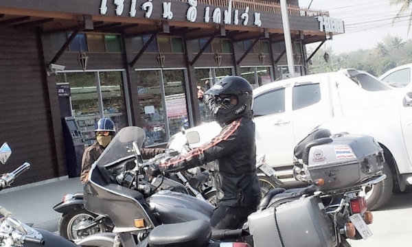 ขาย cb750 ทะเบียนโอน