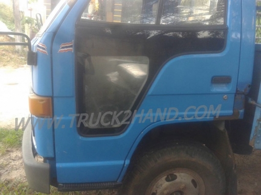 รถบรรทุก 6 ล้อ ISUZU NPR กระบะข้างเสริม  ปีจดทะเบียน 2542 มาดูสภาพรถและทดลองขับก่อน และสามารถต่อรองราคาได้อีกครับ