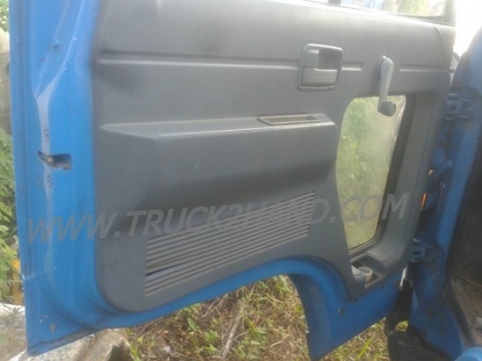 รถบรรทุก 6 ล้อ ISUZU NPR กระบะข้างเสริม  ปีจดทะเบียน 2542 มาดูสภาพรถและทดลองขับก่อน และสามารถต่อรองราคาได้อีกครับ