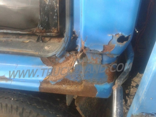 รถบรรทุก 6 ล้อ ISUZU NPR กระบะข้างเสริม  ปีจดทะเบียน 2542 มาดูสภาพรถและทดลองขับก่อน และสามารถต่อรองราคาได้อีกครับ