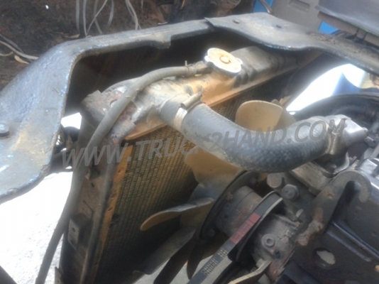 รถบรรทุก 6 ล้อ ISUZU NPR กระบะข้างเสริม  ปีจดทะเบียน 2542 มาดูสภาพรถและทดลองขับก่อน และสามารถต่อรองราคาได้อีกครับ