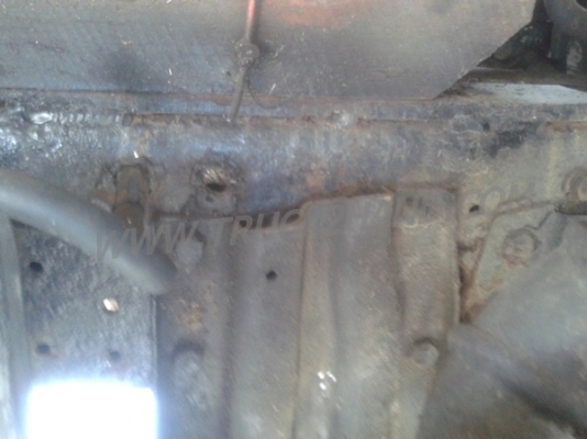 รถบรรทุก 6 ล้อ ISUZU NPR กระบะข้างเสริม  ปีจดทะเบียน 2542 มาดูสภาพรถและทดลองขับก่อน และสามารถต่อรองราคาได้อีกครับ