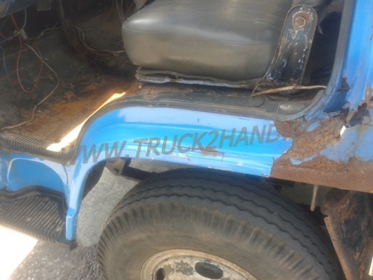 รถบรรทุก 6 ล้อ ISUZU NPR กระบะข้างเสริม  ปีจดทะเบียน 2542 มาดูสภาพรถและทดลองขับก่อน และสามารถต่อรองราคาได้อีกครับ