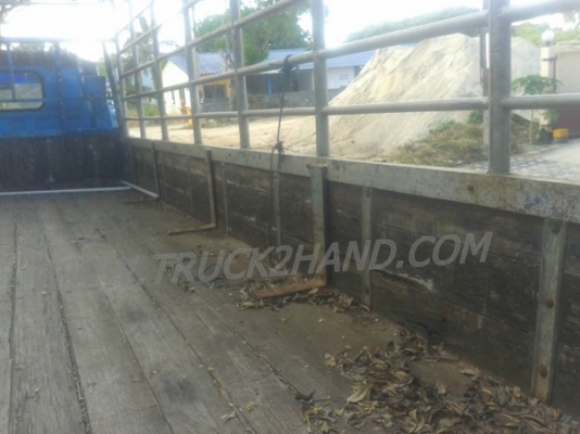 รถบรรทุก 6 ล้อ ISUZU NPR กระบะข้างเสริม  ปีจดทะเบียน 2542 มาดูสภาพรถและทดลองขับก่อน และสามารถต่อรองราคาได้อีกครับ