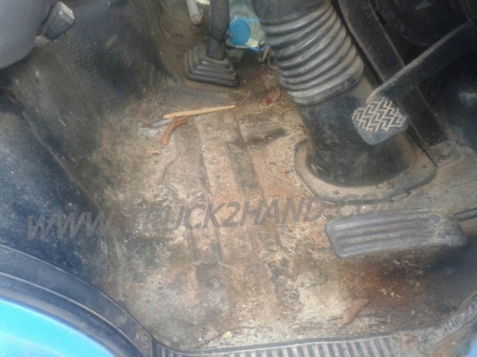 รถบรรทุก 6 ล้อ ISUZU NPR กระบะข้างเสริม  ปีจดทะเบียน 2542 มาดูสภาพรถและทดลองขับก่อน และสามารถต่อรองราคาได้อีกครับ