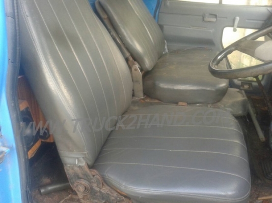 รถบรรทุก 6 ล้อ ISUZU NPR กระบะข้างเสริม  ปีจดทะเบียน 2542 มาดูสภาพรถและทดลองขับก่อน และสามารถต่อรองราคาได้อีกครับ