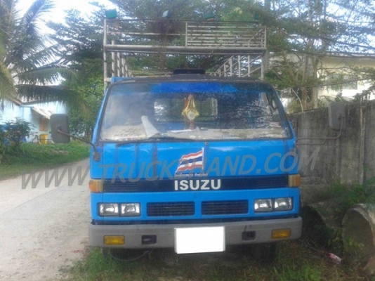 รถบรรทุก 6 ล้อ ISUZU NPR กระบะข้างเสริม  ปีจดทะเบียน 2542 มาดูสภาพรถและทดลองขับก่อน และสามารถต่อรองราคาได้อีกครับ