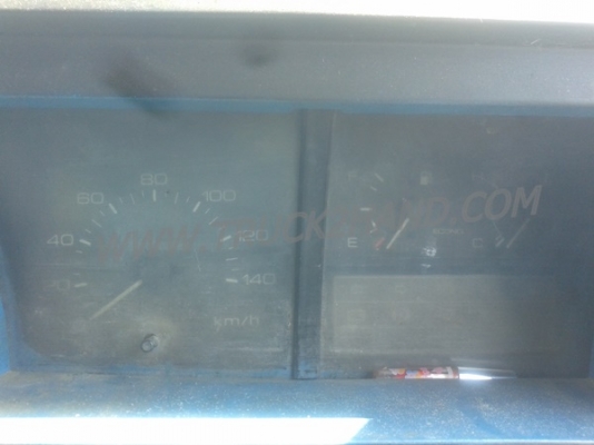 รถบรรทุก 6 ล้อ ISUZU NPR กระบะข้างเสริม  ปีจดทะเบียน 2542 มาดูสภาพรถและทดลองขับก่อน และสามารถต่อรองราคาได้อีกครับ