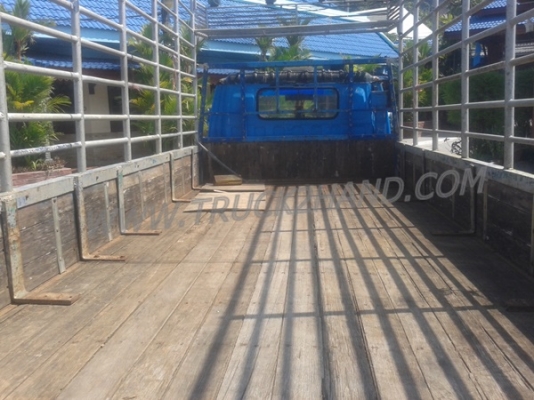 รถบรรทุก 6 ล้อ ISUZU NPR กระบะข้างเสริม  ปีจดทะเบียน 2542 มาดูสภาพรถและทดลองขับก่อน และสามารถต่อรองราคาได้อีกครับ