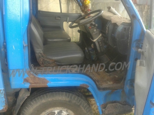 รถบรรทุก 6 ล้อ ISUZU NPR กระบะข้างเสริม  ปีจดทะเบียน 2542 มาดูสภาพรถและทดลองขับก่อน และสามารถต่อรองราคาได้อีกครับ