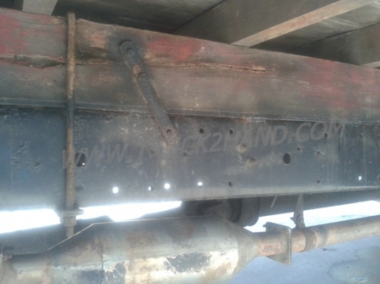 รถบรรทุก 6 ล้อ ISUZU NPR กระบะข้างเสริม  ปีจดทะเบียน 2542 มาดูสภาพรถและทดลองขับก่อน และสามารถต่อรองราคาได้อีกครับ