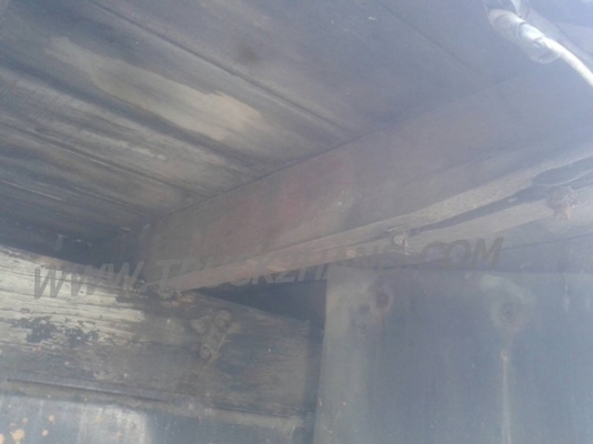 รถบรรทุก 6 ล้อ ISUZU NPR กระบะข้างเสริม  ปีจดทะเบียน 2542 มาดูสภาพรถและทดลองขับก่อน และสามารถต่อรองราคาได้อีกครับ