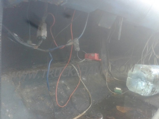 รถบรรทุก 6 ล้อ ISUZU NPR กระบะข้างเสริม  ปีจดทะเบียน 2542 มาดูสภาพรถและทดลองขับก่อน และสามารถต่อรองราคาได้อีกครับ