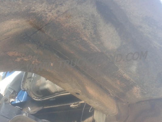 รถบรรทุก 6 ล้อ ISUZU NPR กระบะข้างเสริม  ปีจดทะเบียน 2542 มาดูสภาพรถและทดลองขับก่อน และสามารถต่อรองราคาได้อีกครับ