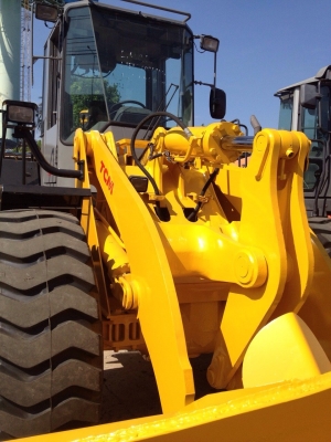 ราคาพิเศษ รถตัก TCM L27 มาถึงไทยแล้ว สภาพ 99.99\% ยางใหม่ 4เส้น พร้อมลุยงาน 090-986-2521 อ๊อบ ราคาพิเศษ รถตัก TCM L27 มาถึงไทยแล้ว สภาพ 99.99\% ยางใหม่ 4เส้น พร้อมลุยงาน 090-986-2521 อ๊อบ