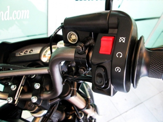 KSR ไมล์แท้ๆ 494 โล อีกครั้ง สี่ร้อยเก้าสิบสี่โล ไม่มีอะไรสึกหรอ เหมือนรถป้ายแดง แต่ราคาต่างกับมือหนึ่งเกือบ 2 หมื่น .