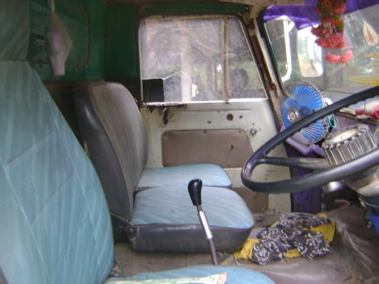 KM  เครื่อง 90 แรง เอกสารพร้อมโอน / ราคาเน็ตๆ 230,000 บาท   ( ค่าคอมกับคนชื้อ )