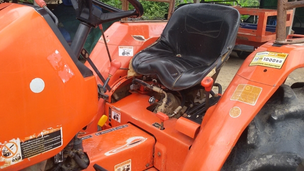 ปัญญาแทรคเตอร์ จัดให้ ด่วน!!!คูโบต้า L3408 ใบมีด พร้อม โรตาลี่ (อ.คลองขลุง จ.กำแพงเพชร)