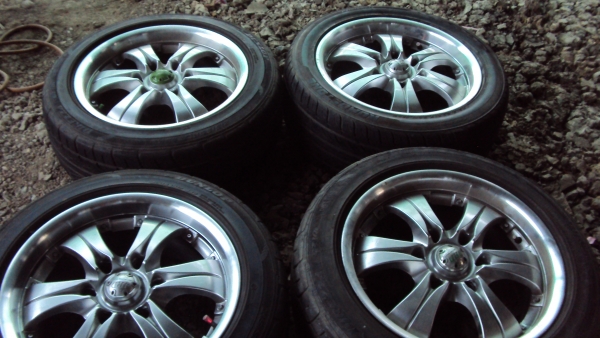 ขายล้อ17แถมยาง215 55 17ให้ฟรีปี11 ขายล้อ17แถมยาง215 55 17ให้ฟรีปี11
