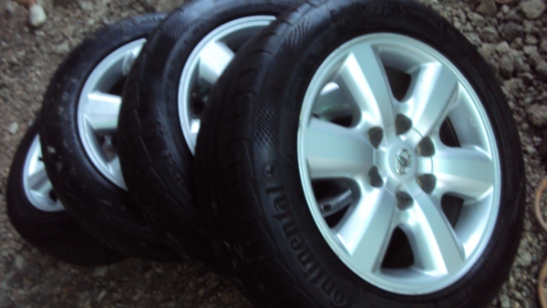 ขายแม็ก17แถมยาง225 55 17 ปี13