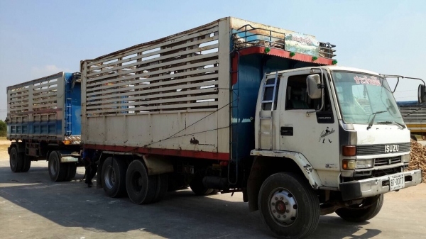 ขายรถ 18 ล้อดั้มเกษตร Isuzu  320