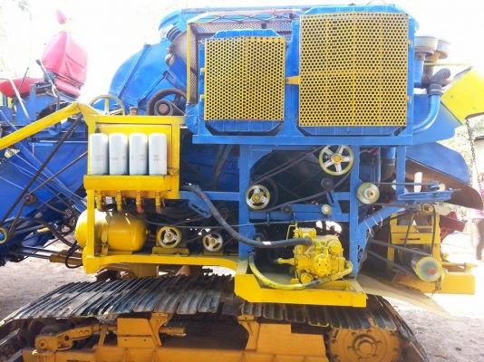 ขายรถเกี่ยวข้าวไทยเส็งรุ่นอุ้มบุญ อุ้ม2ตัน เครื่องHINO HO7D 195แรง ปั้ม23ไดกิ้น ตัวเดิน10 เครื่องดี ช่วงล่างเต็ม ทำงานขยัน เกี่ยวเร็ว พร้อมใช้งาน  สนใจโทร 090-8588220คุณนะ ID:narong498 หรือ www.truck.in.th/498 หรือfb:ณรงค์ ซื้อขายรถมือสอง (เว็บไซต์ส่วนตัว