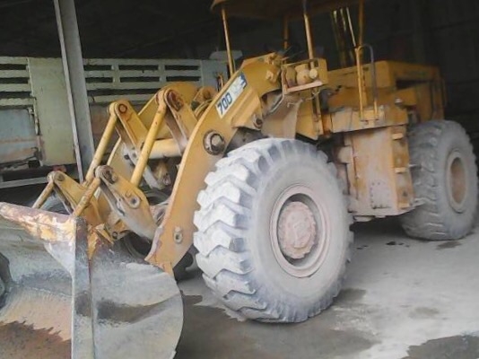 ขายรถตักล้อยางkawasaki 700 สภาพพร้อมใช้งานขาย400000