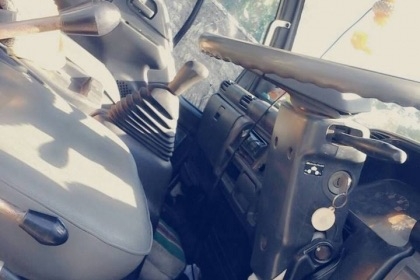 ISUZU NRR 210 HP 6HH1 หกล้อดั๊มพ์ กระบะดั๊มพ์เหล็ก 5 ตันความยาว 3.60 เมตรสภาพสวยมากครับ เครื่องแรงดีไม่มีเยิ้ม หัวเก๋งสวยเดิมบางภายในเก๋งคอนโซลครบ แอร์เย็น พวงมาลัยเพาเวอร์ ระบบเบรคทริ๊ปฟี้ ช่วงล่างคัชซีสวย ยาง 8.25 ขอบ 16 สภาพดี 70\% พร้อมใช้งาน เอกสารทะเ