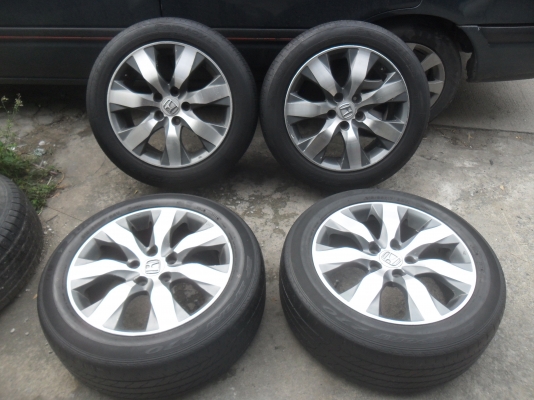 ล้อแม็ก 17นิ้ว 5รู114 HONDA พร้อมยาง สวยๆ 4 ล้อ ราคา 6500 บาท