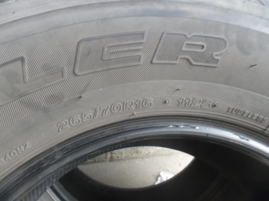 ยาง BRIDGESTONE 265/70R16ปี11 สวยๆ 4 เส้น ราคา 3000 บาท
