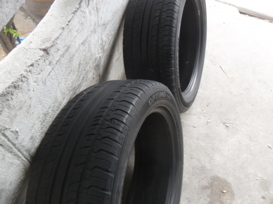ยาง HANKOOK 235/50R19ปี11 สวยๆ 1 คู่ ราคา 1700 บาท