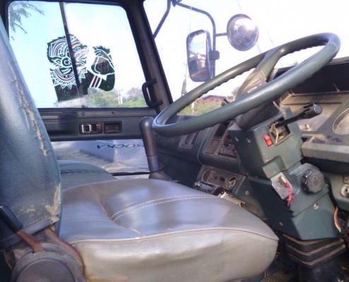 ISUZU ROCKY 195 HP 6HE1 หกล้อดั๊มพ์ กระบะดั๊มพ์เหล็ก 5 ตันความยาว 3.60 เมตรสภาพสวย หัวเก๋งสีสันบางดีไม่มีผุภายในเก๋งคอนโซลครบพร้อม แอร์เย็น พวงมาลัยเพาเวอร์ ระบบเบรคทริ๊ปฟี้ครบพร้อม ช่วงล่างคัชซีไม่มีบวม ยาง 8.25 ขอบ 16 สภาพดีพร้อมใช้งาน เอกสารทะเบียนครบพ