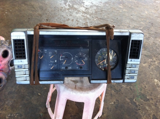 ขายไมล์ ร็อกกี้